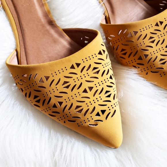 **SOLD** Madden Girl Yellow Lasercut D'orsay Flats - Picture 4 of 10